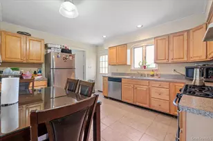 316 S 3rd St, Lindenhurst, NY 11757 - Photo 4