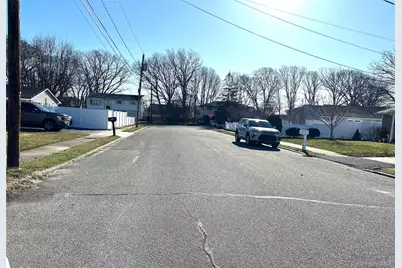116 Madison Avenue, Amityville, NY 11701 - Photo 2