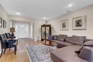 27 Cedar St, Syosset, NY 11791 - Photo 6