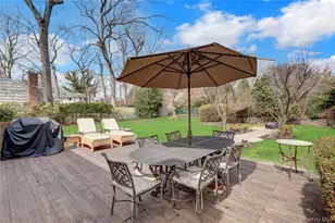 27 Cedar St, Syosset, NY 11791 - Photo 28