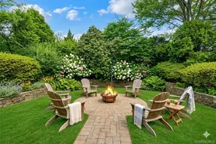 27 Cedar St, Syosset, NY 11791 - Photo 24