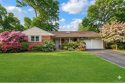 27 Cedar Street, Syosset, NY 11791 - Photo 1