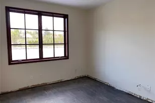 21 Cedar Swamp Rd, Glen Cove, NY 11542 - Photo 2