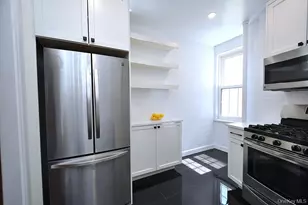 949 Palmer Rd, Bronxville, NY 10708 - Photo 8