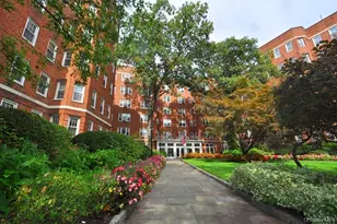 949 Palmer Rd, Bronxville, NY 10708 - Photo 2