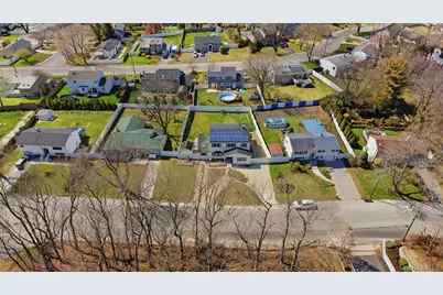 44 S Howells Avenue, Farmingville, NY 11738 - Photo 24