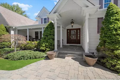 2 Memas Court, Dix Hills, NY 11746 - Photo 2