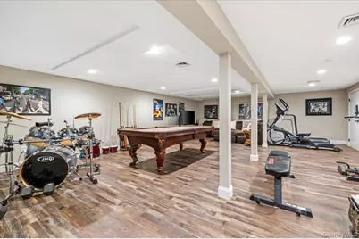 2 Memas Court, Dix Hills, NY 11746 - Photo 40