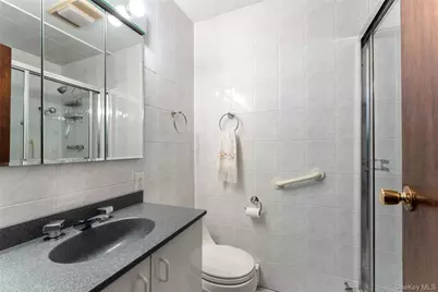 1200 Warburton Avenue #11, Yonkers, NY 10701 - Photo 10