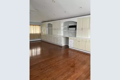 7 Motor Lane, Old Bethpage, NY 11804 - Photo 4