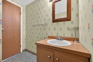 17 Victoria Dr, Airmont, NY 10901 - Photo 28