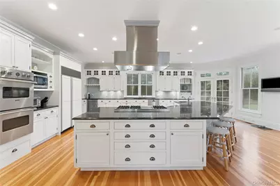 127 Senix Avenue, Center Moriches, NY 11934 - Photo 6