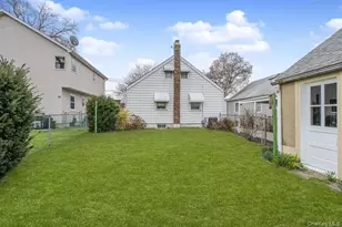 125 Bryson Ave, New York, NY 10302 - Photo 2