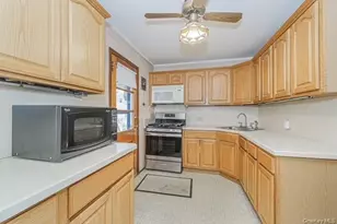 125 Bryson Ave, New York, NY 10302 - Photo 4