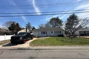 12 Glenwood Ln, Huntington, NY 11743 - Photo 4