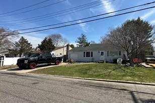 12 Glenwood Ln, Huntington, NY 11743 - Photo 2