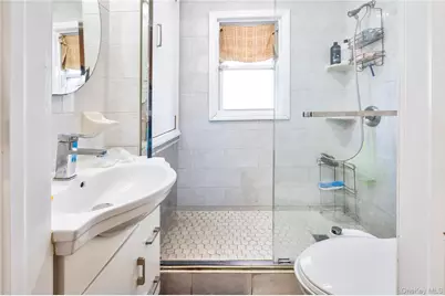 19132 113th Avenue, Saint Albans, NY 11412 - Photo 4