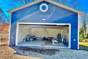 38 Railroad Ave, East Hampton, NY 11937 - Photo 40