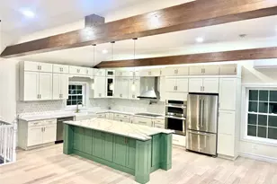 38 Railroad Ave, East Hampton, NY 11937 - Photo 6