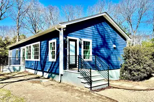 38 Railroad Ave, East Hampton, NY 11937 - Photo 2