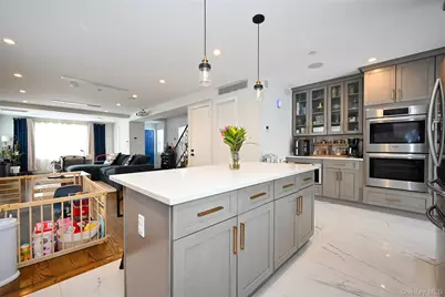 11311 201st Street, Saint Albans, NY 11412 - Photo 12