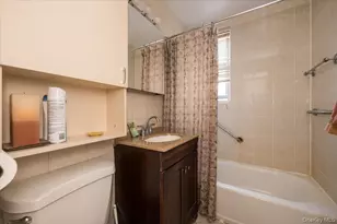 510 Dubois Ave, Valley Stream, NY 11581 - Photo 14