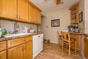 510 Dubois Ave, Valley Stream, NY 11581 - Photo 10