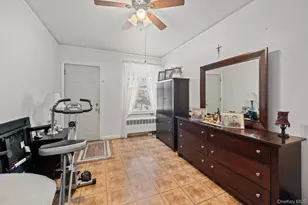 754 Calhoun Ave, Bronx, NY 10465 - Photo 16