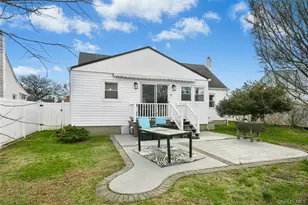 268 42nd St, Lindenhurst, NY 11757 - Photo 16