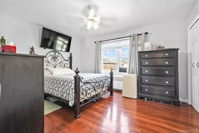 13314 Hawtree Creek Road, Ozone Park, NY 11420 - Photo 24