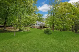 982 Bradley Pkwy, Blauvelt, NY 10913 - Photo 2