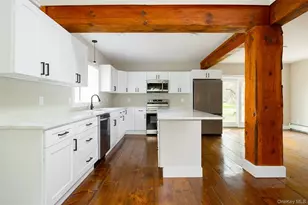 4 Pleasant Ln, Poughkeepsie, NY 12603 - Photo 6