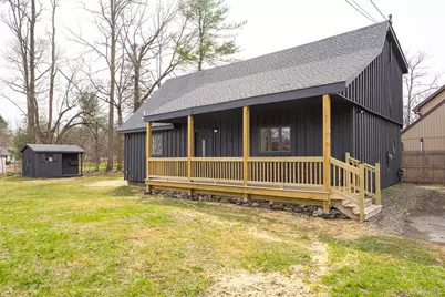 4 Pleasant Lane, Poughkeepsie, NY 12603 - Photo 2