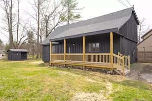 4 Pleasant Ln, Poughkeepsie, NY 12603 - Photo 2