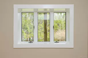 4 Pleasant Ln, Poughkeepsie, NY 12603 - Photo 18