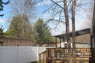 8 Essex Ln, Fallsburg, NY 12759 - Photo 24