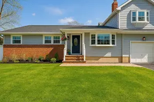 24 Rellim Dr, Glen Cove, NY 11542 - Photo 2