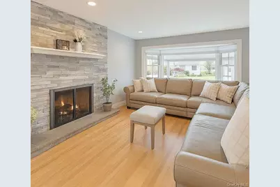 24 Rellim Drive, Glen Cove, NY 11542 - Photo 10