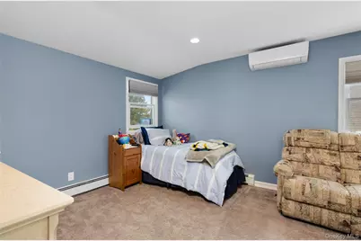 130 Lesoir Avenue, Floral Park, NY 11001 - Photo 18