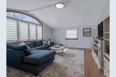 1423 209th Street, Bayside, NY 11360 - Photo 20