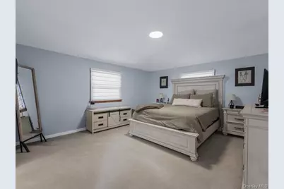 1423 209th Street, Bayside, NY 11360 - Photo 26