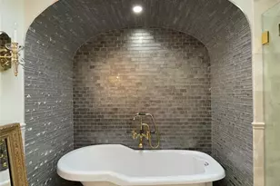 29-28 163rd St, Flushing, NY 11358 - Photo 14