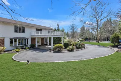 1 Somner Drive, Dix Hills, NY 11746 - Photo 4