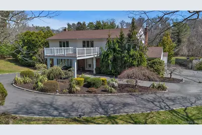 1 Somner Drive, Dix Hills, NY 11746 - Photo 6