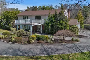 1 Somner Dr, Dix Hills, NY 11746 - Photo 6