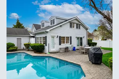 818 12th Street, West Babylon, NY 11704 - Photo 24