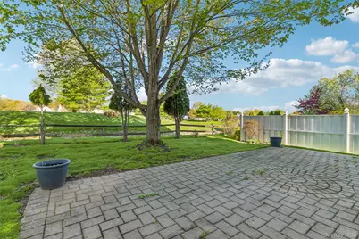 14 Julia Circle #14, Middle Island, NY 11953 - Photo 28