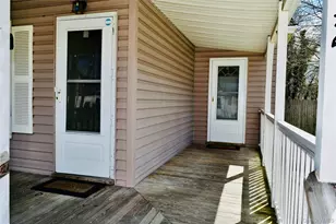 32 Pearl St, Patchogue, NY 11772 - Photo 12