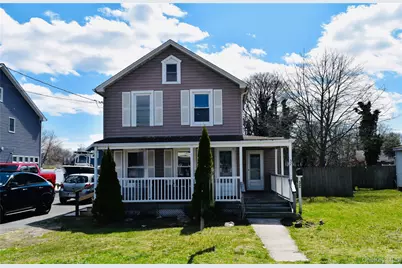 32 Pearl Street, Patchogue, NY 11772 - Photo 2