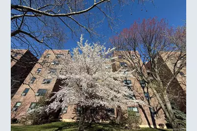 73-11 Bell Blvd #5D, Bayside, NY 11364 - Photo 2